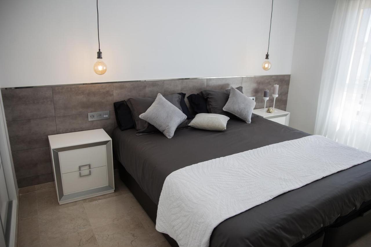 Spacious 200 Sq.M. Penthouse With Sea View Terraces ตอร์เรโมลิโนส ภายนอก รูปภาพ