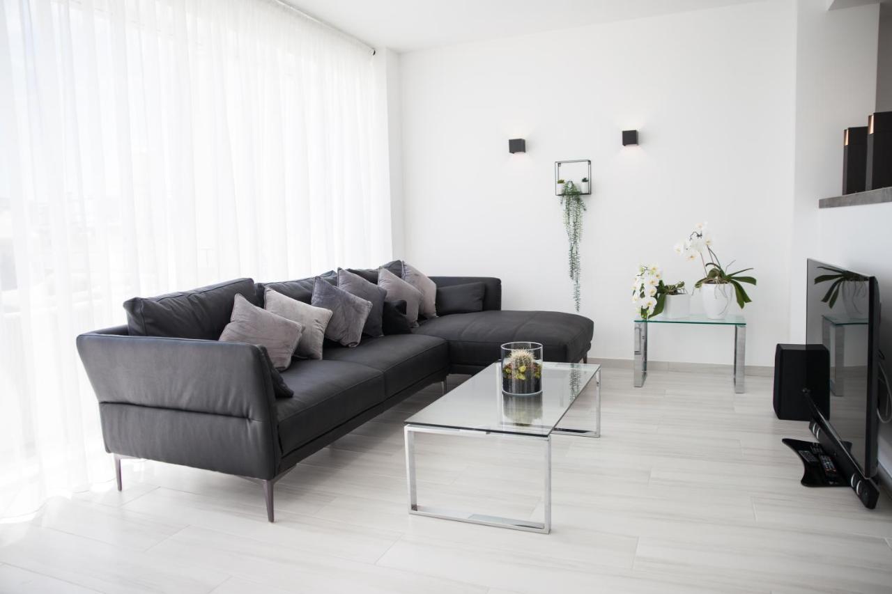 Spacious 200 Sq.M. Penthouse With Sea View Terraces ตอร์เรโมลิโนส ภายนอก รูปภาพ